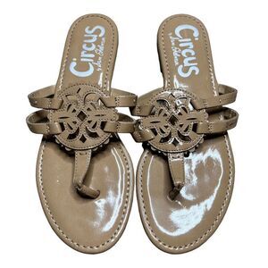 Circus by Sam Edelman Canyon Medallion Flat Sandals - size 10